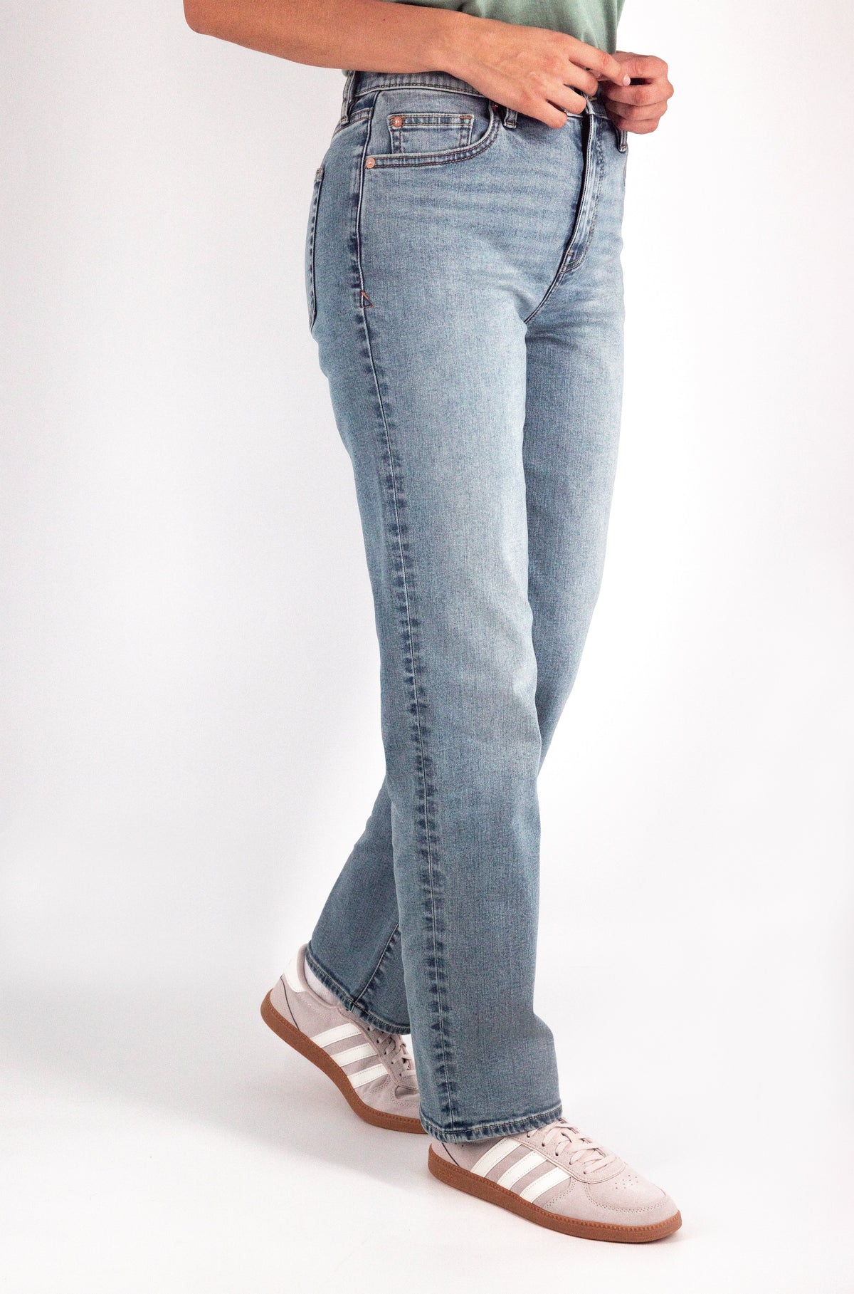 DEVIL-DOG® Women’s High Rise Straight Stretch Jeans – Holly Springs Light Wash