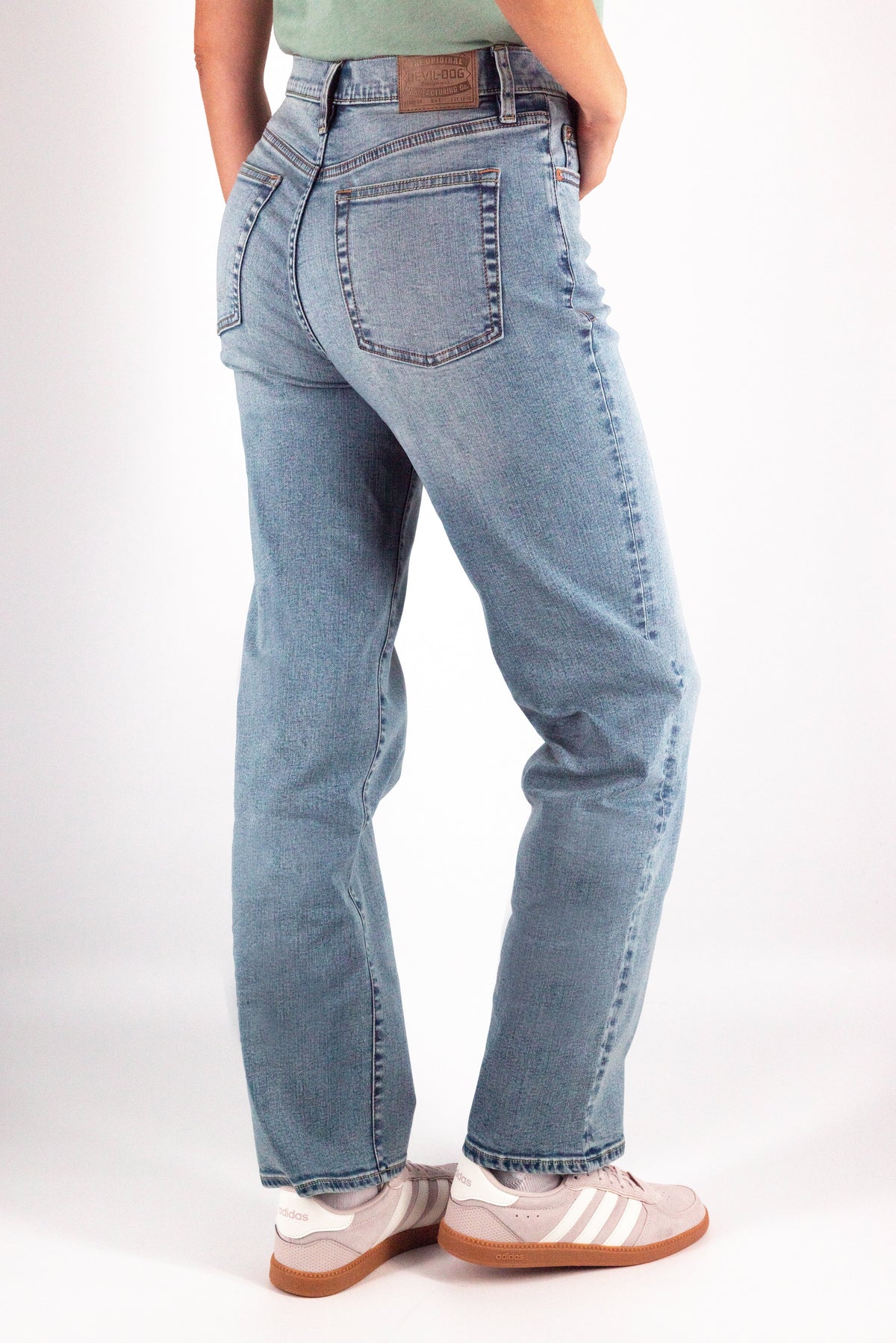 DEVIL-DOG® Women’s High Rise Straight Stretch Jeans – Holly Springs Light Wash