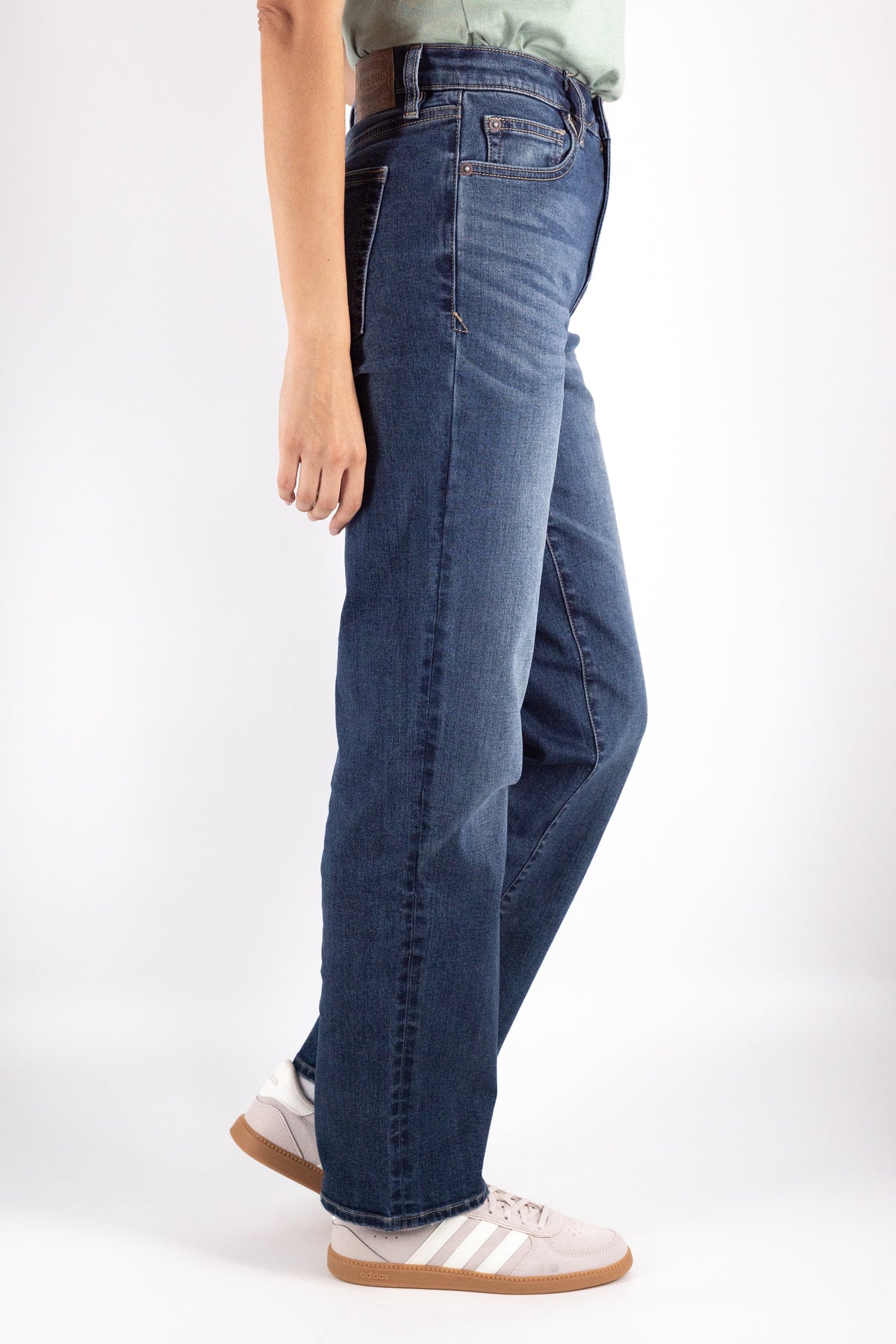 DEVIL-DOG® Women’s High Rise Straight Stretch Jeans – Emerald Isle Med/Dark Wash