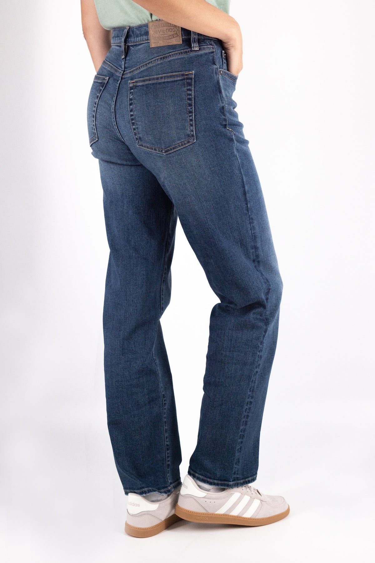 DEVIL-DOG® Women’s High Rise Straight Stretch Jeans – Emerald Isle Med/Dark Wash