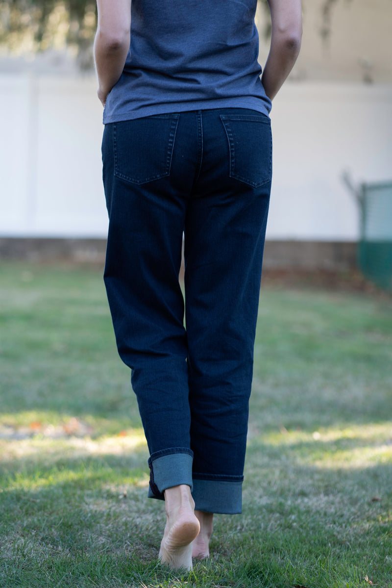Women’s DEVIL-DOG Hope Mills dark wash high rise straight leg stretch denim jeans with soft comfort fit and timeless styling