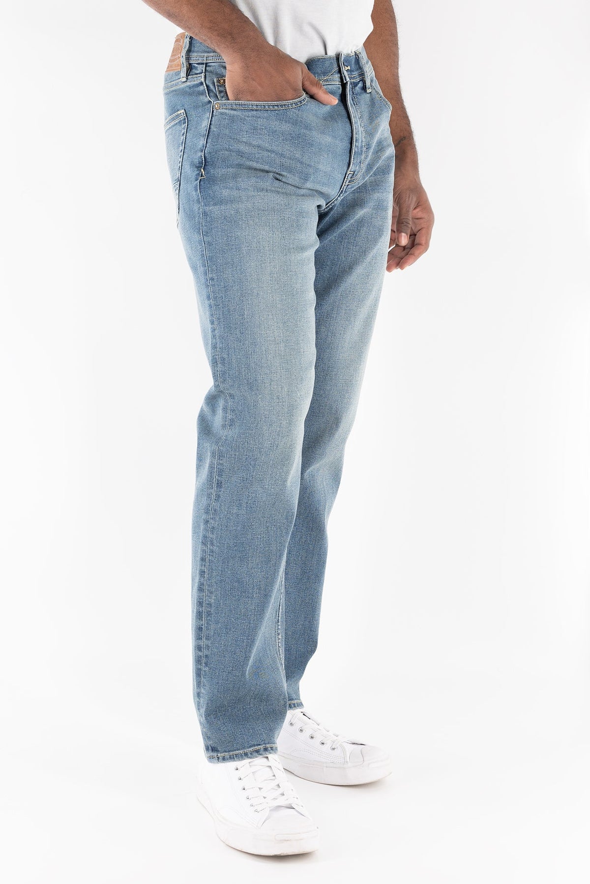 Men’s DEVIL-DOG Oxford Light Wash athletic fit stretch denim jeans with roomier thigh fit and modern tapered leg styling