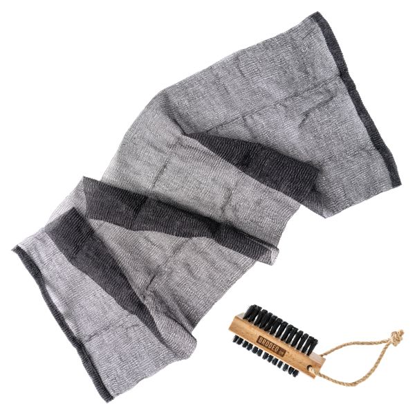 Men’s exfoliating grooming set with humorous beer-themed gift tin